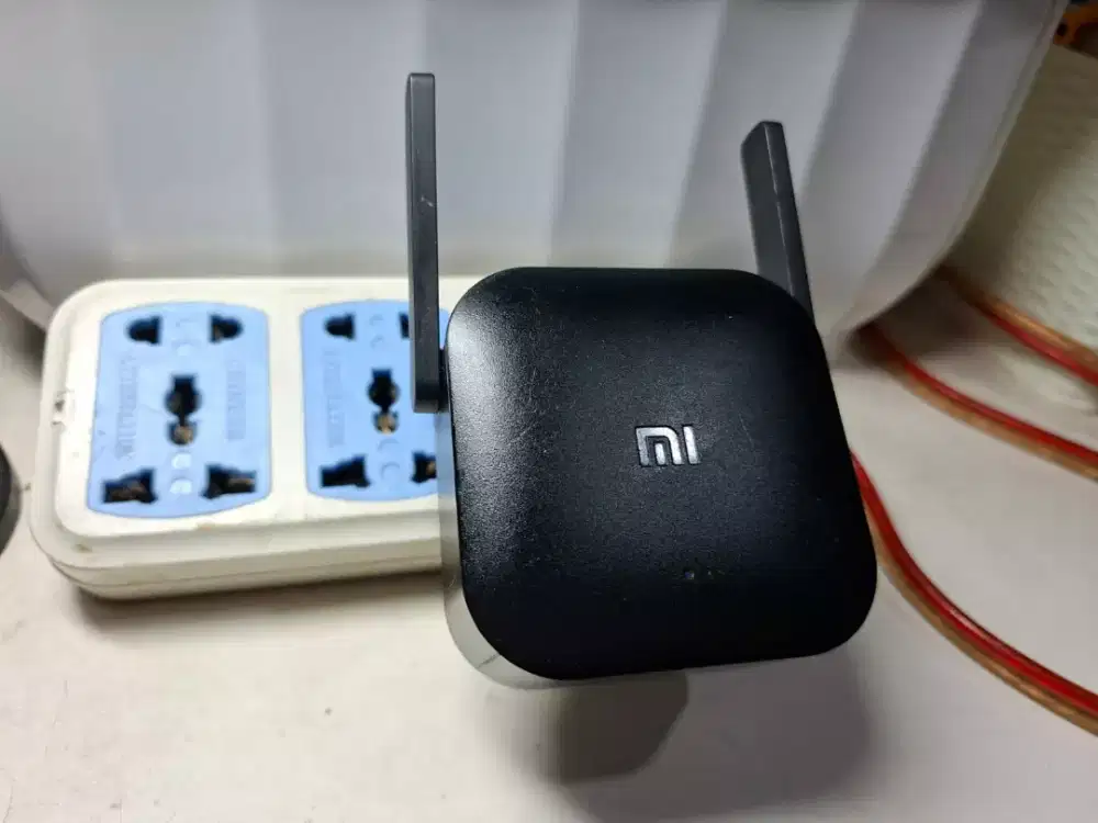 MI Wi-Fi Range Extender Pro - Alat Penguat Sinyal Wifi