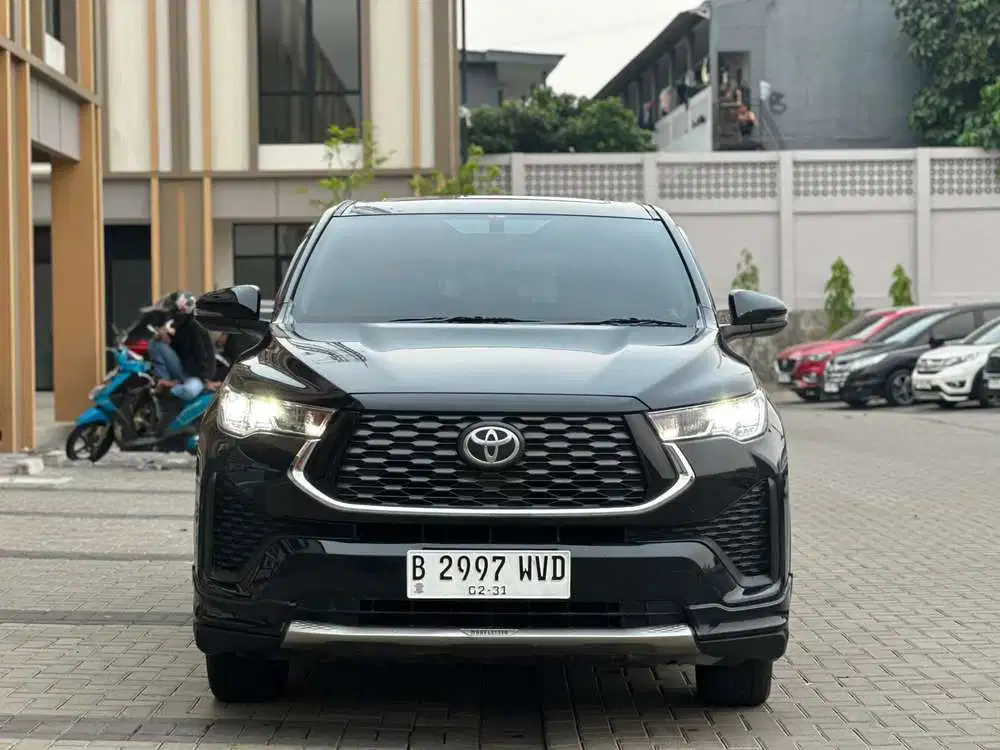 TOYOTA KIJANG INNOVA ZENIX 2.0 V HYBRID MODELISTA AT 2023