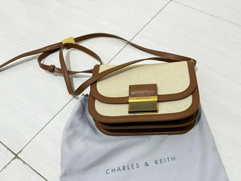 Charles&Keith Charlot Canvas Chocolate