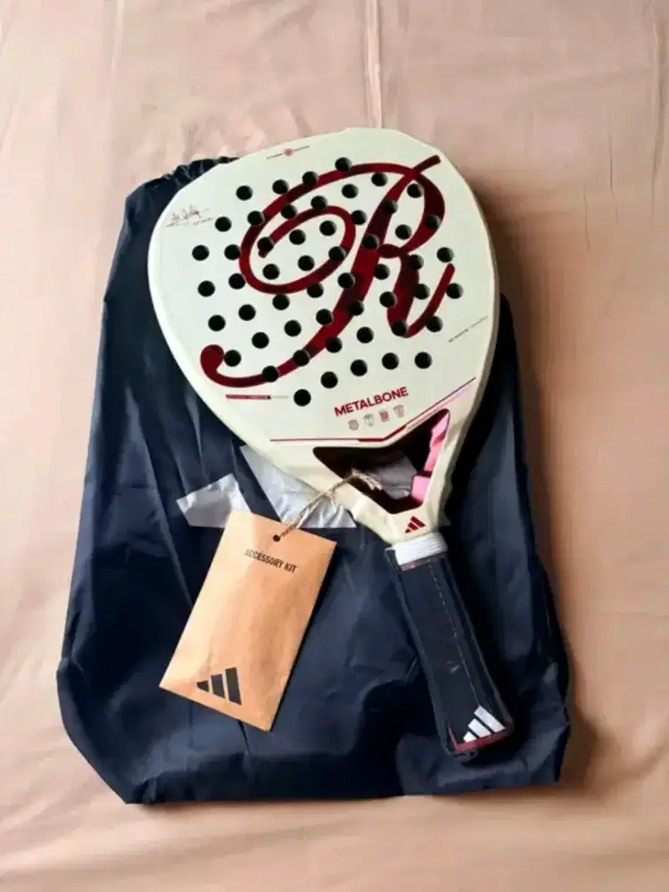 Raket padel Adidas metalbone reserve 2026