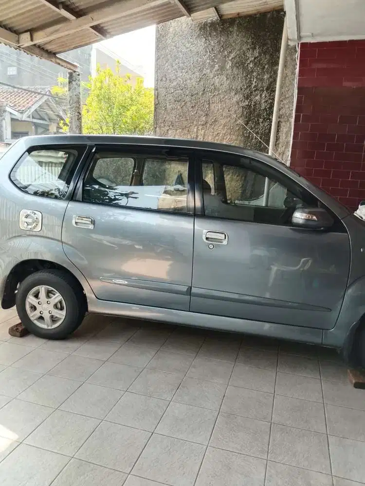 Daihatsu Xenia 2010 Bensin