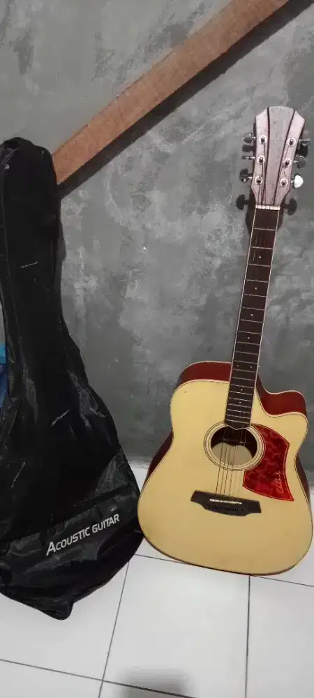 DI JUAL GITAR AKUSTIK