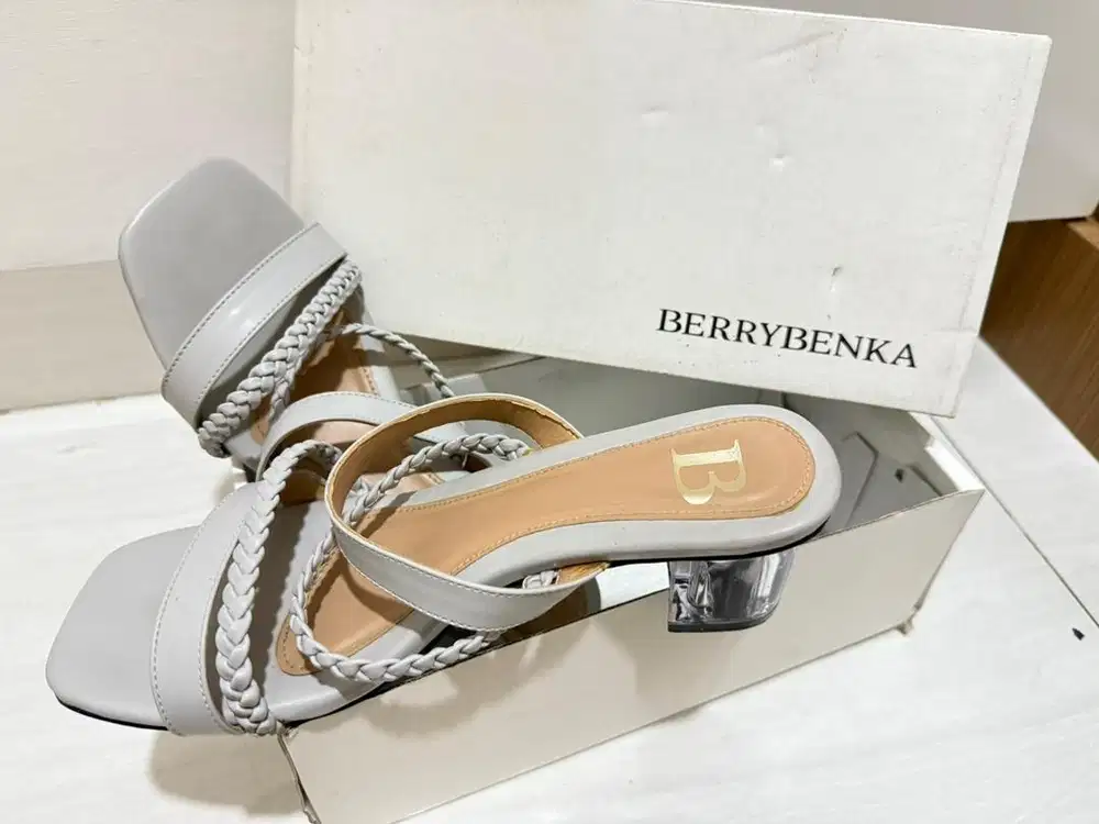 Bereybenka sandal wedges