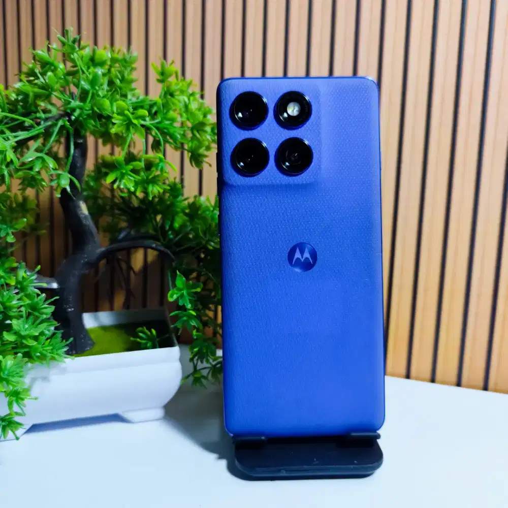 Motorola Edge 60 pro 12/256 Hp dan charger cukup. Mulus 95%