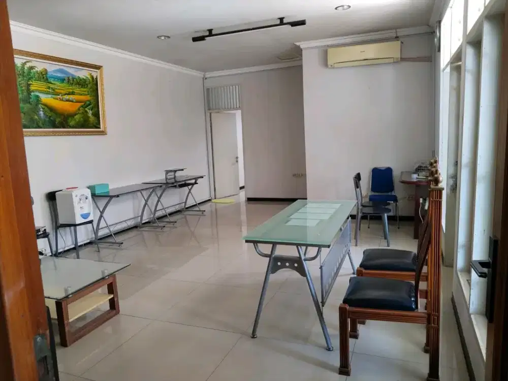 RUKO SUTOREJO PRIMA UTARA ( ruko 2 lantai yg disewakan lantai atas saja)
