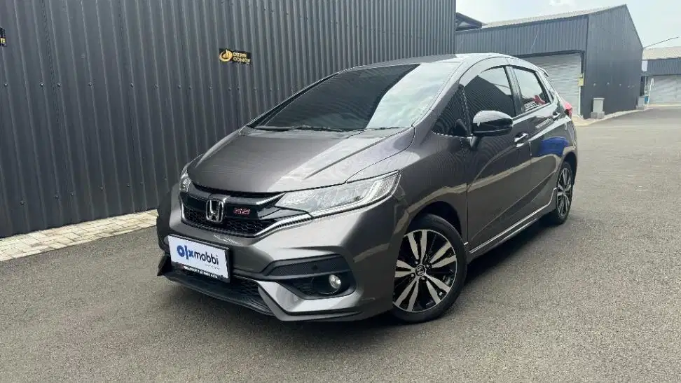 LOW DP Honda Jazz 1.5 RS Bensin-AT 2017 WYZ