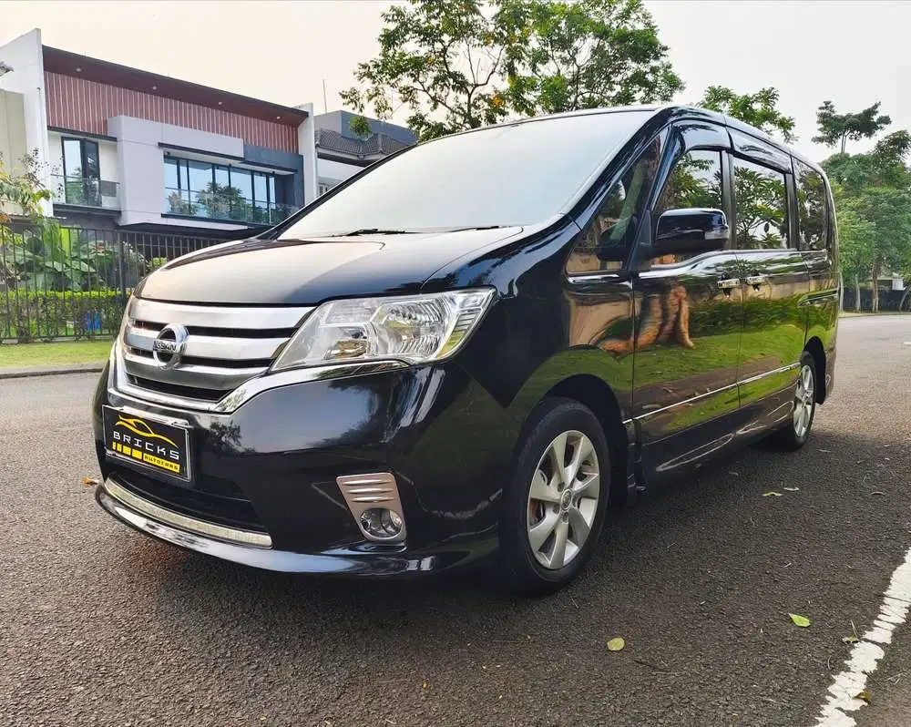 Nissan Serena 2.0 HWS AT 2013