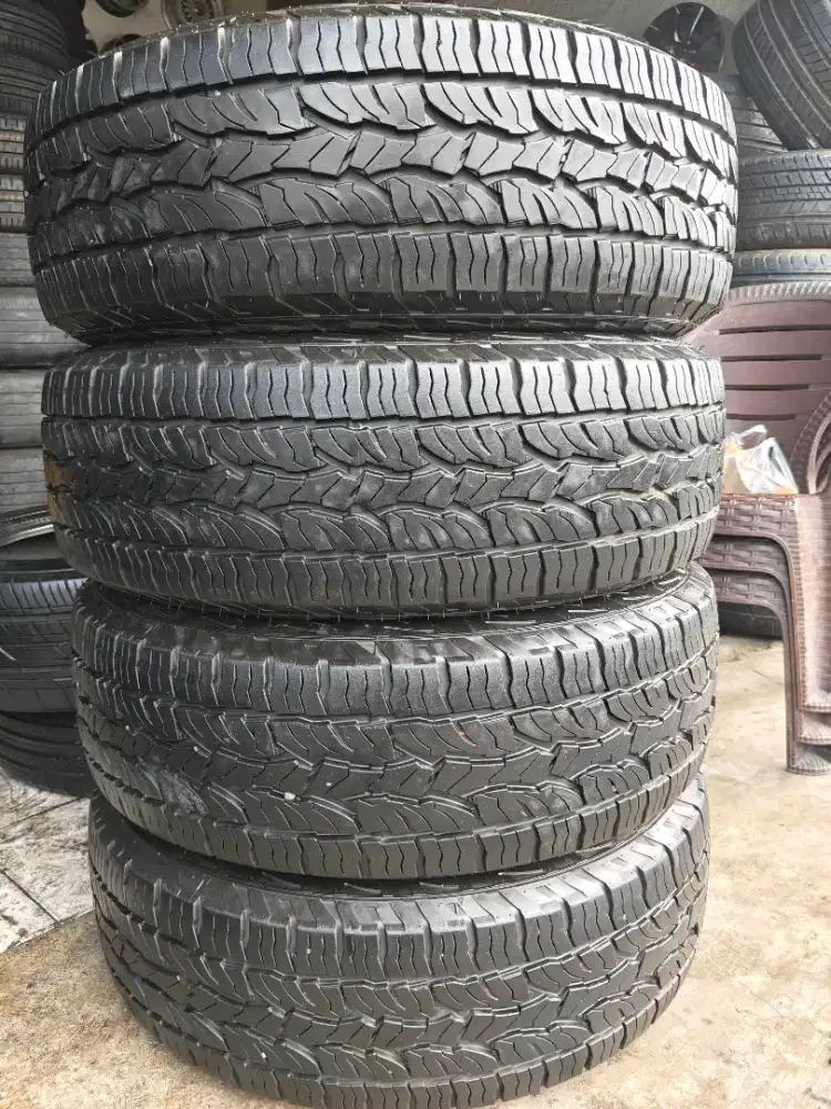 Jual ban copotan mrek Dunlop Gendtrek ATS ukuran 225 65 R17 kond 90%