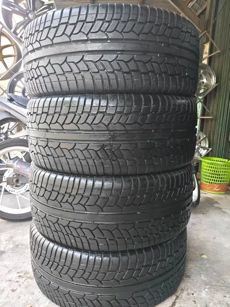 Jual ban copotan mrek aciles Desert Hawk UHP ukuran 265 35 R22 4pcs
