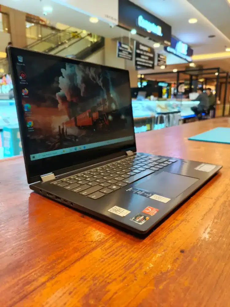 Lenovo YOGA 530 - AMD Ryzen 7 - AMD Radeon RX Vega 10