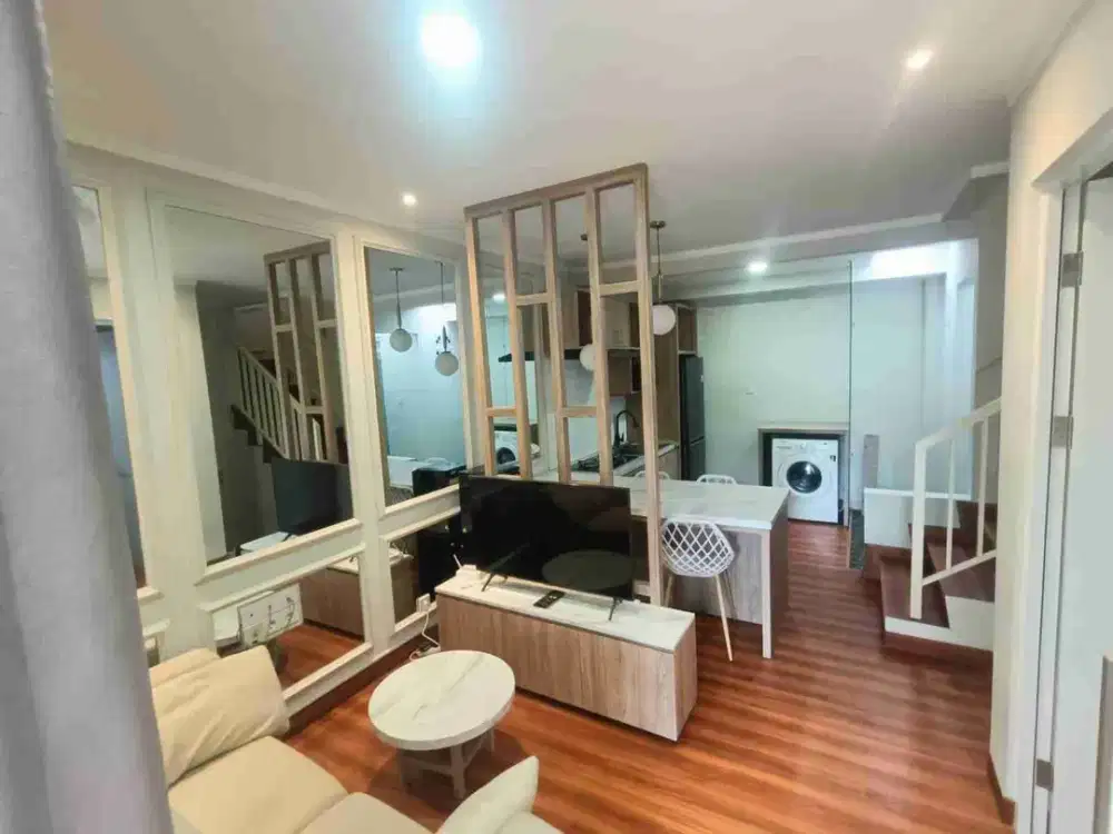Rumah cakep Dayana  furnish, canopy depan dan belakang udah ada KT 2+1 hadap Utara