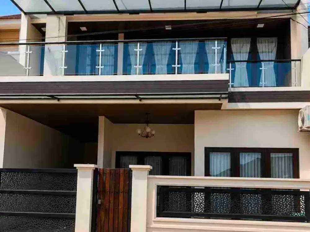 DIJUAL – Rumah 2 Lantai 5 KT Strategis di Taman Duta Depok
