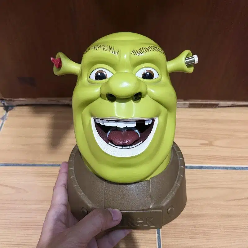 Hiasan Kepala Shrek atau Shrek Brain Buster