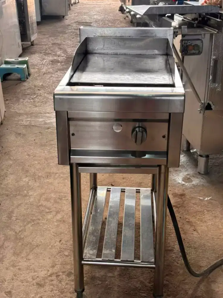 KOMPOR TEPPANYAKI
Ukuran 40x70x85
