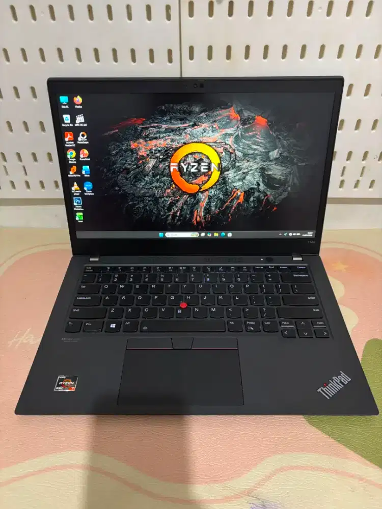 Lenovo Thinkpad T14s Amd Ryzen 7-5850U Ram 32GB Ssd 512GB