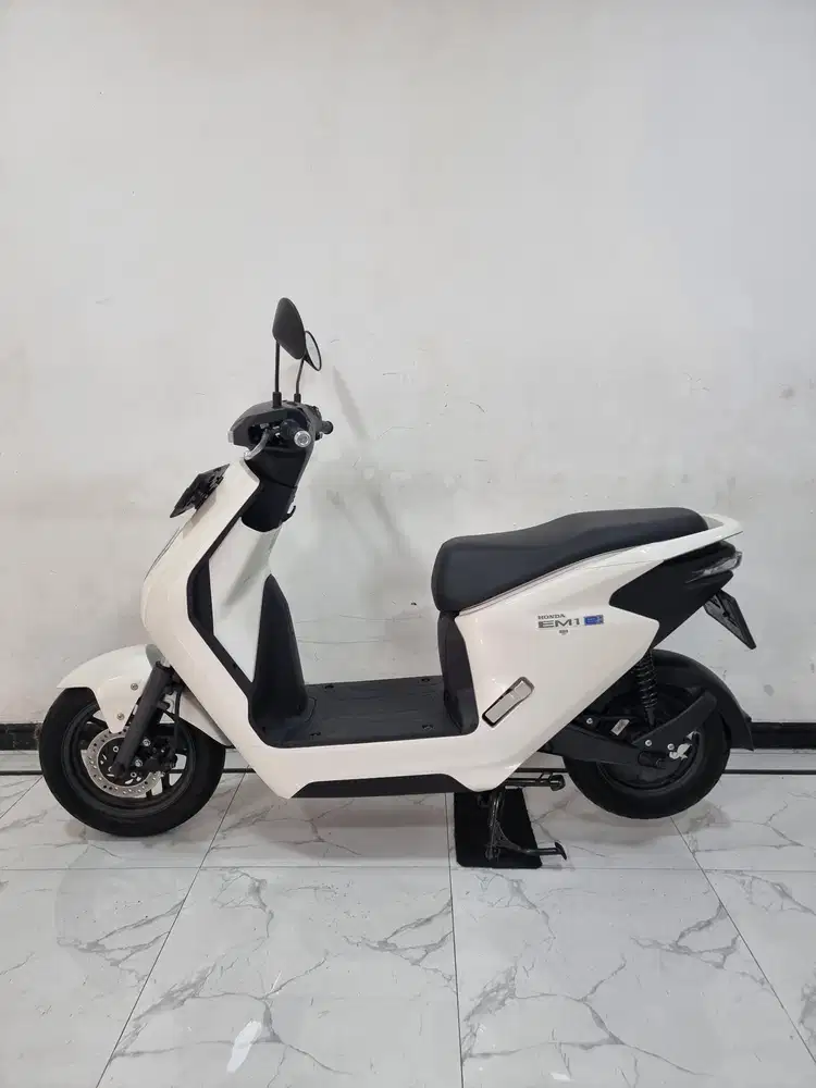 Honda EM1 E LED EV Bike 2025 Bln 5 Pajak 2027 Em 1 Electric