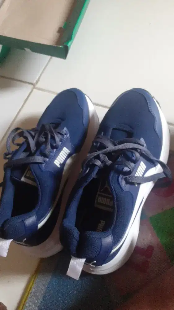 Sepatu puma running