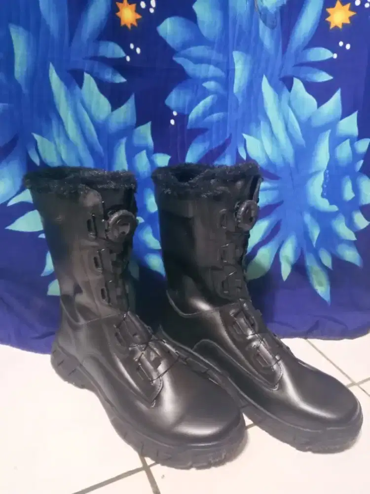 Sepatu PDL tali putar