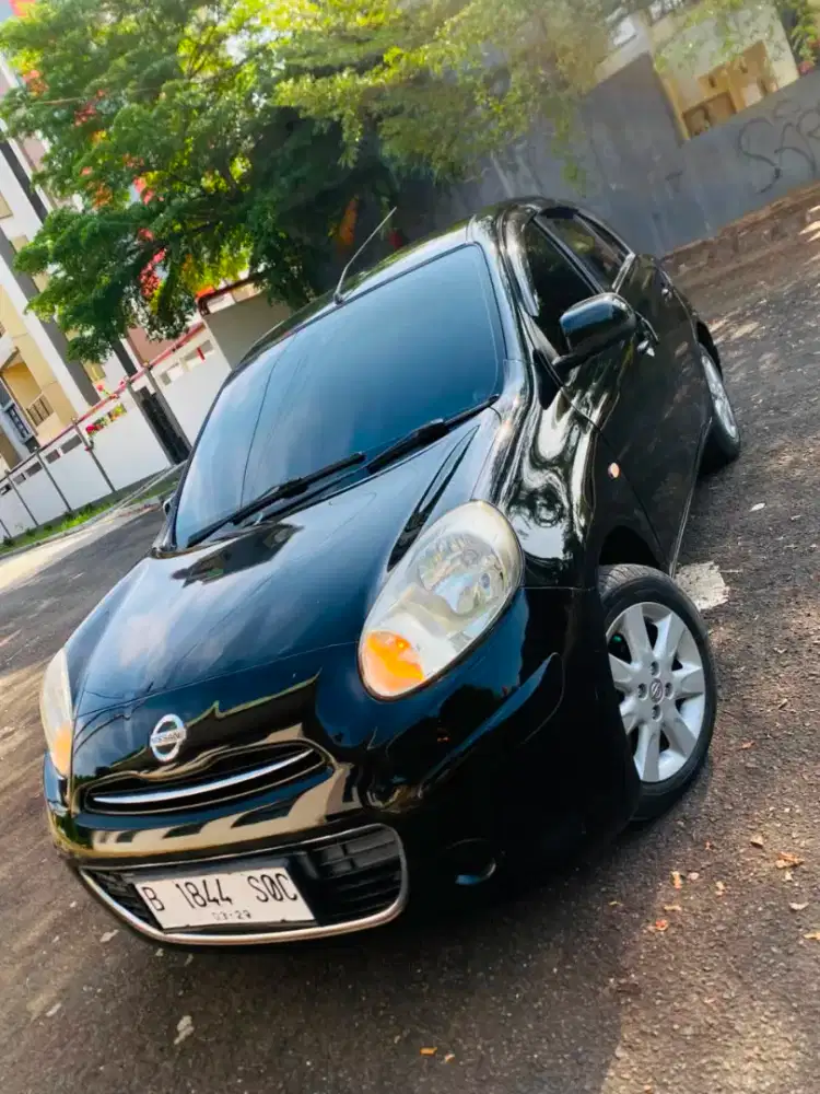 Nisan march matic 2011