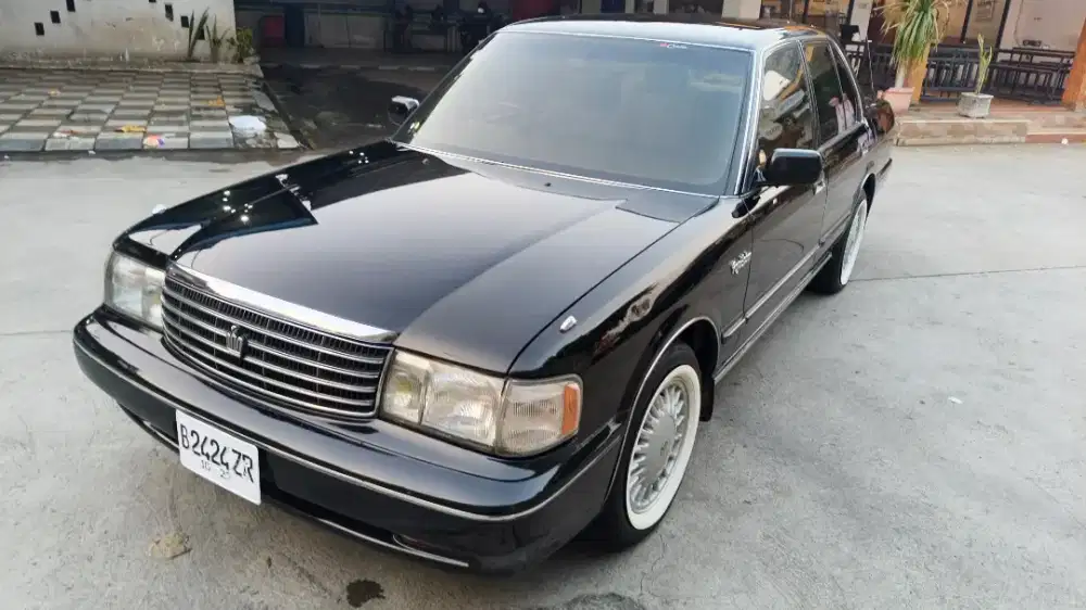 Toyota Crown 1993 Bensin