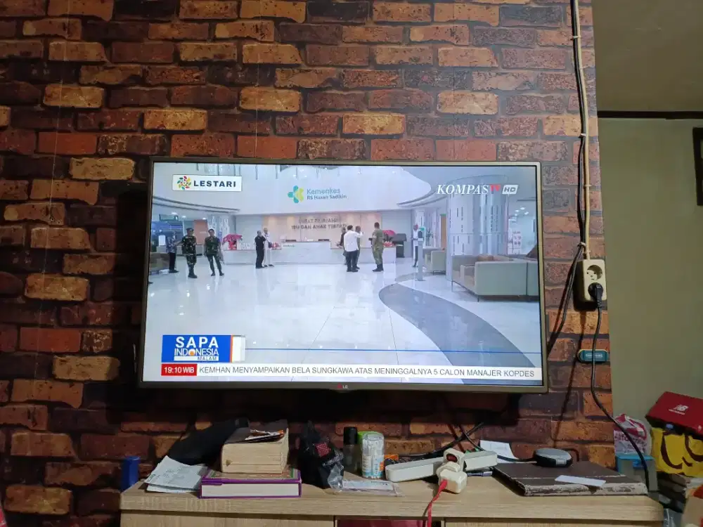 TV LG 42inc masih oke no minus