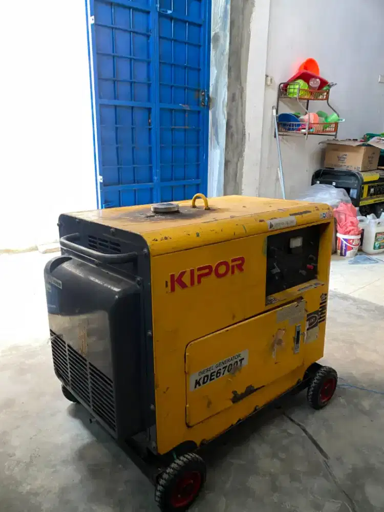 Saya tampung genset dan ac rusak nya