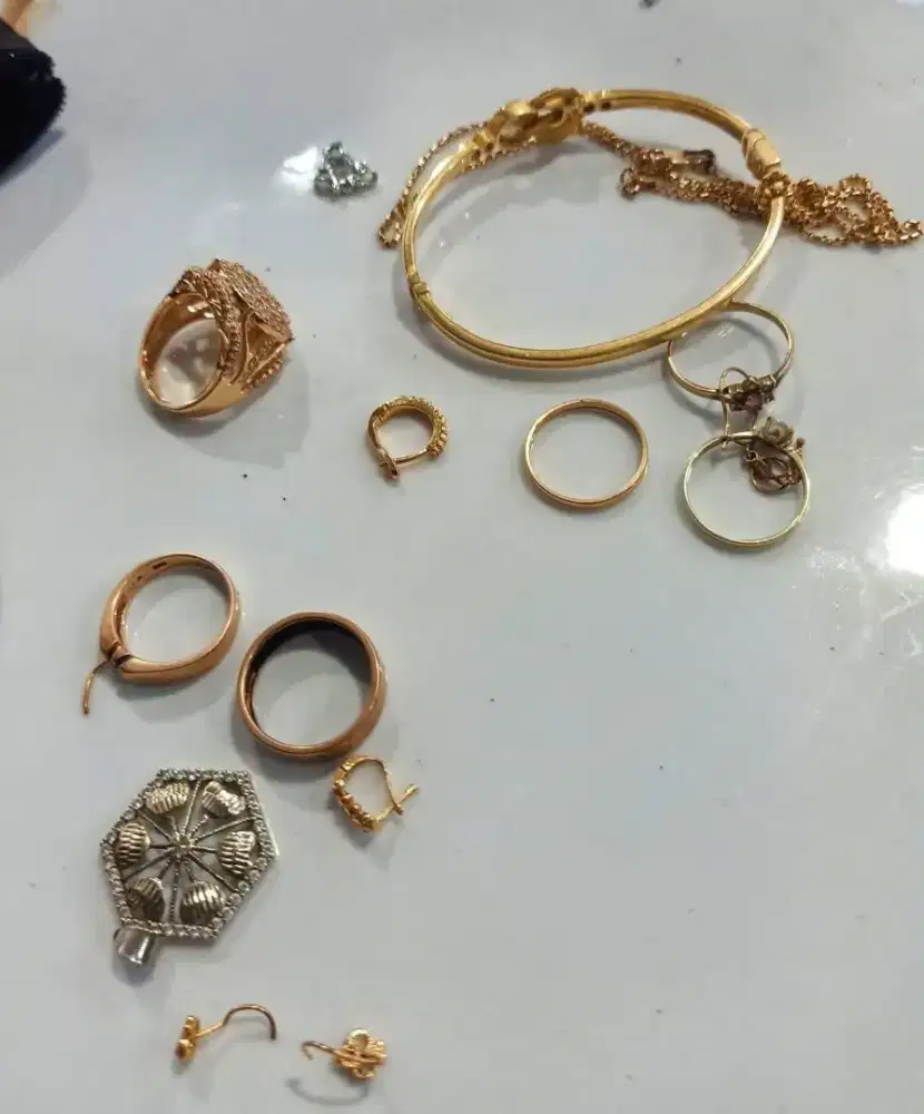 TERIMA JUAl EMAS DAN BERLIAN TANPA SURAT