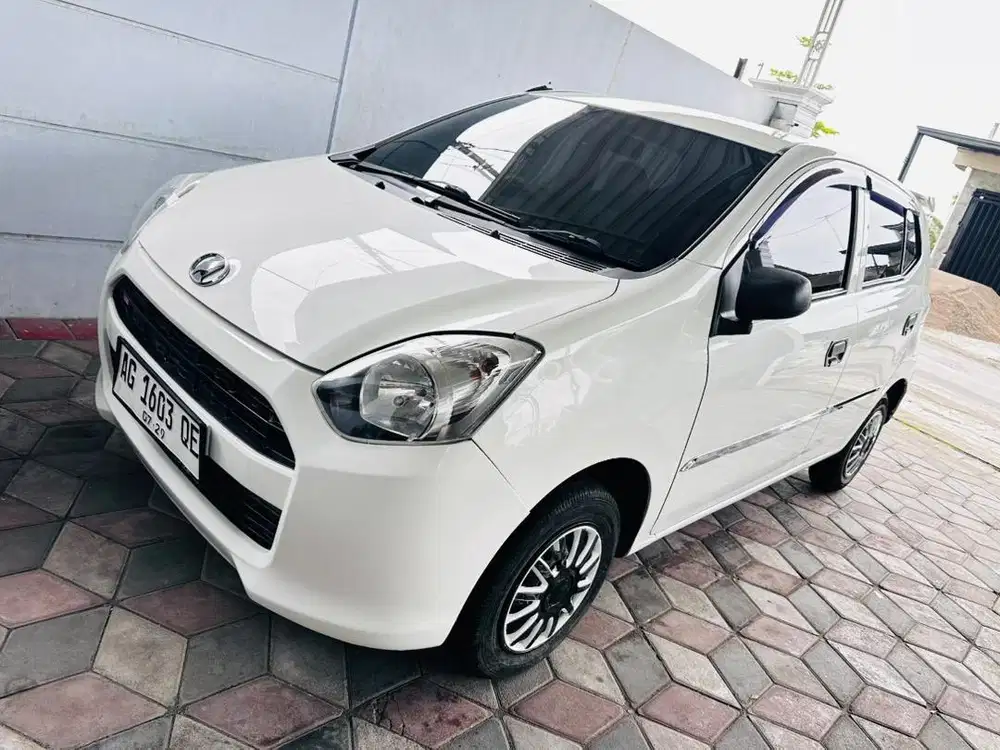 Ayla putih 1.0 M aila 2014 mt manual aylia daihatsu ailia