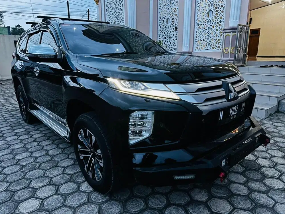 Pajero Sport Hitam Dakar AT 2022 sun roof sanruf bio solar diesel