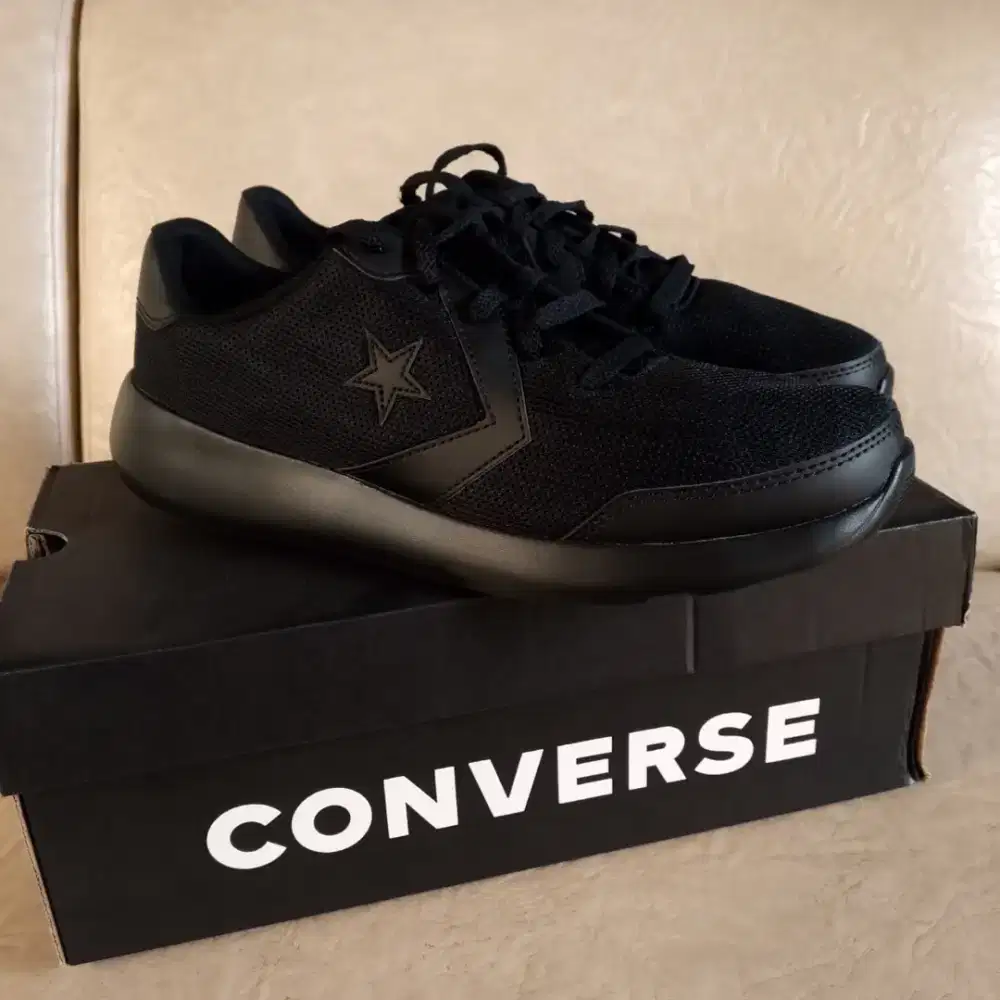Converse Day One Trainer