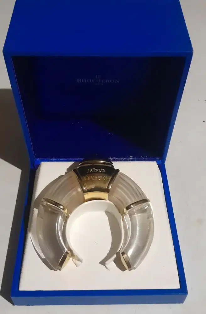 Botol parfum bekas