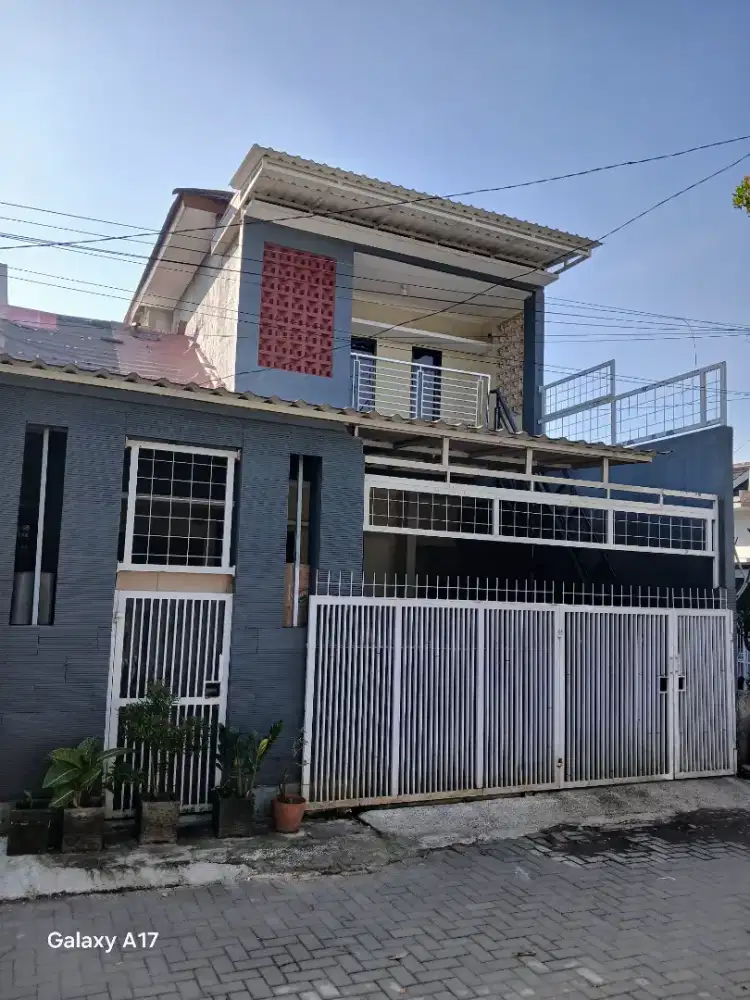 Jual rumah 2 lt strategis hook