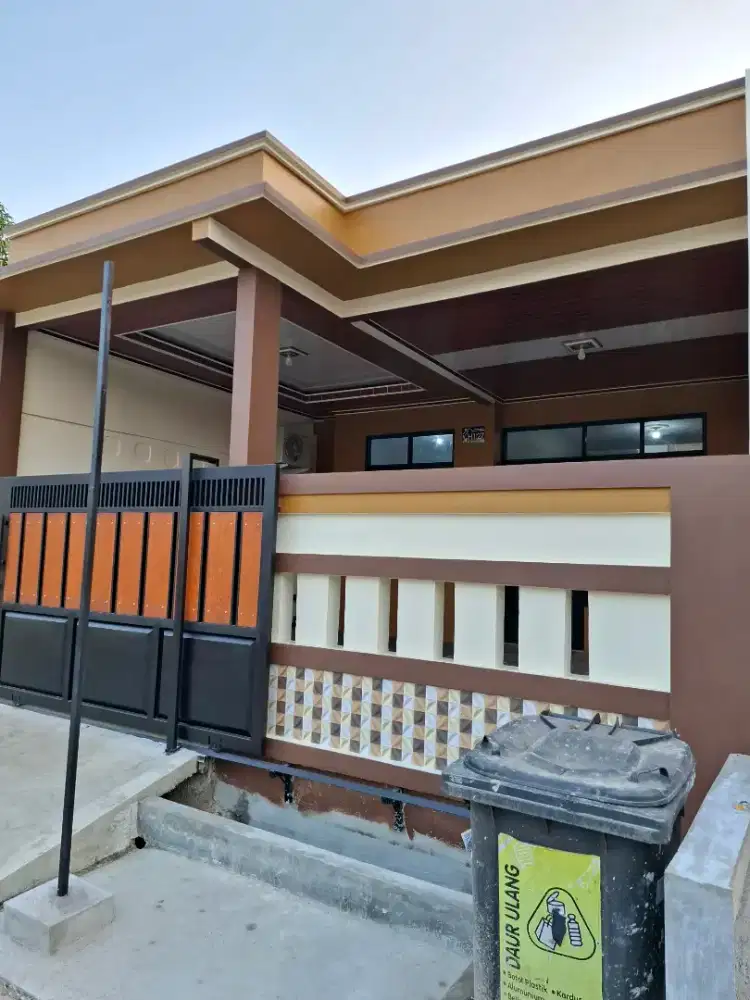 Disewakan Rumah Tinggal, Istimewa