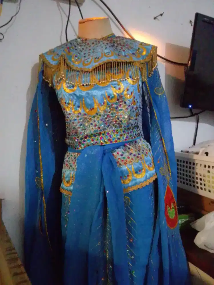Baju tari merak