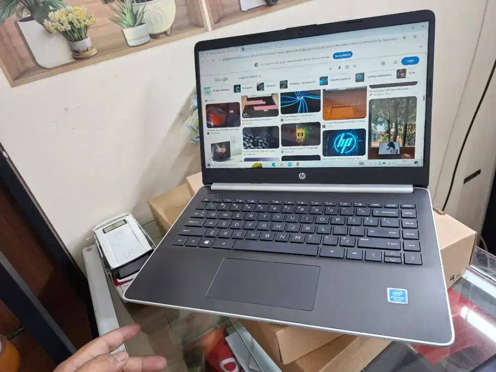 Laptop HP  14-dq0xx
Ram 4
Emmc 64 GB 
14 inch slim
