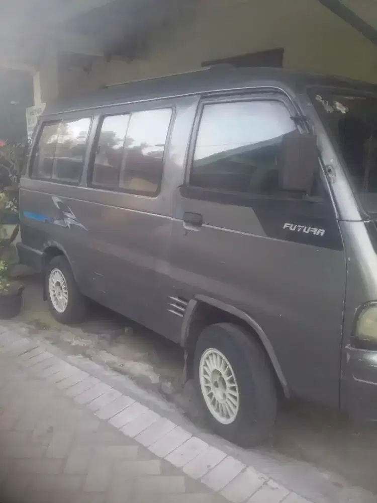 BU dijual murah isuzu futura tahun 1995 kondisi lama tidak di pakai