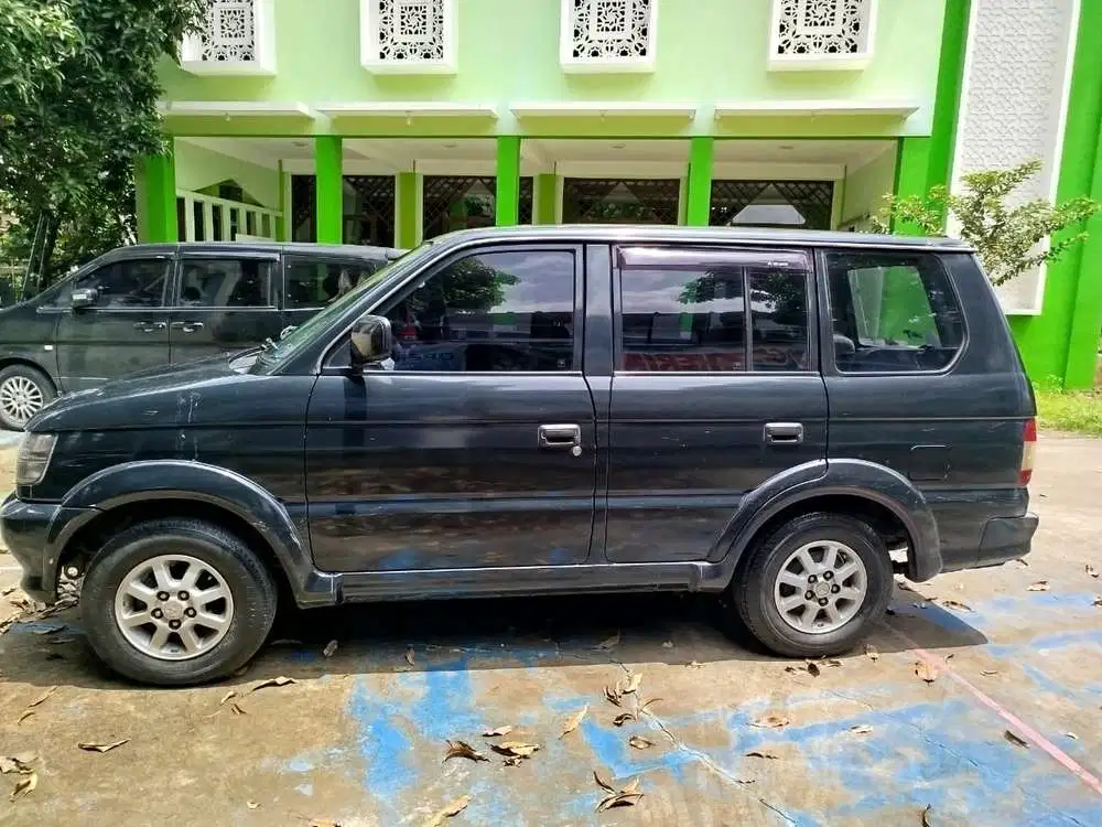 Mitsubishi Kuda 2000 Bensin
