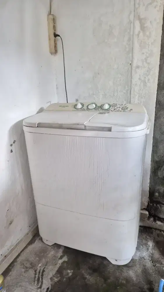 MESIN CUCI BEKAS