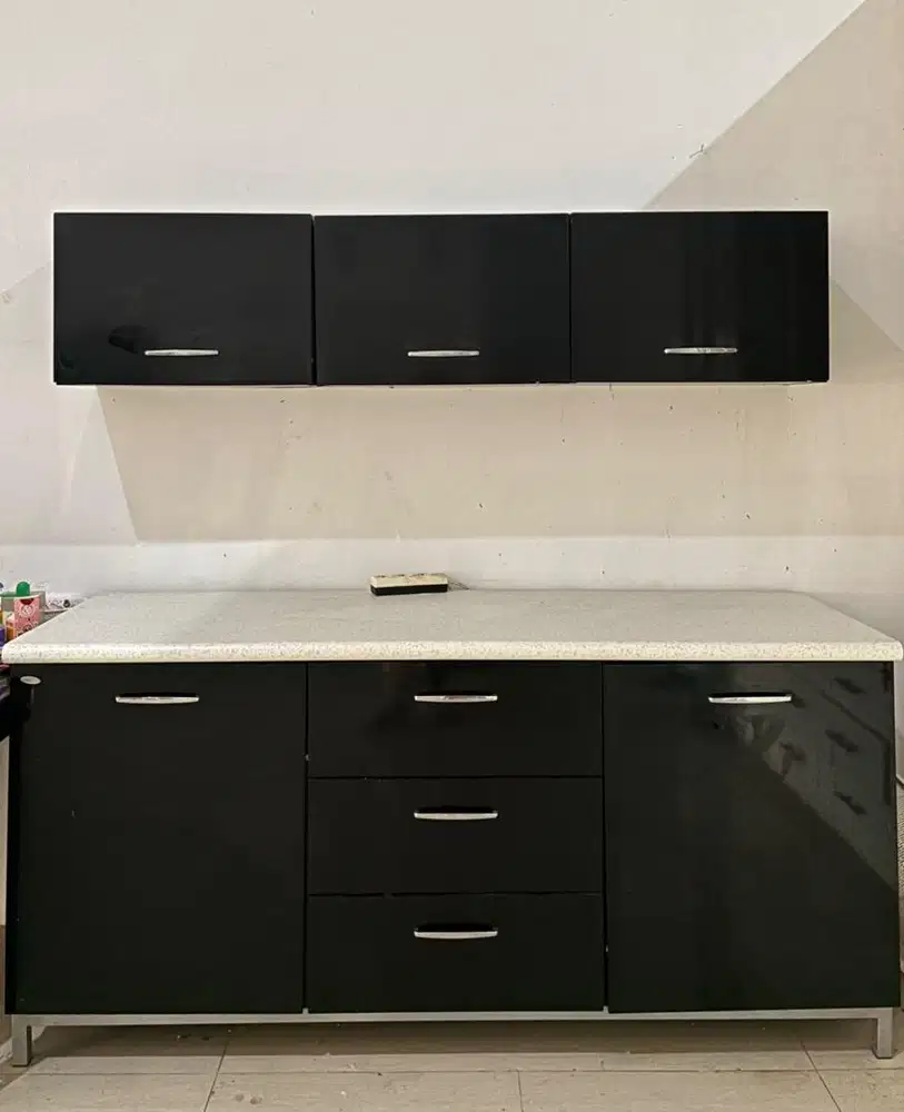 Kitchen set informa dan meja makan