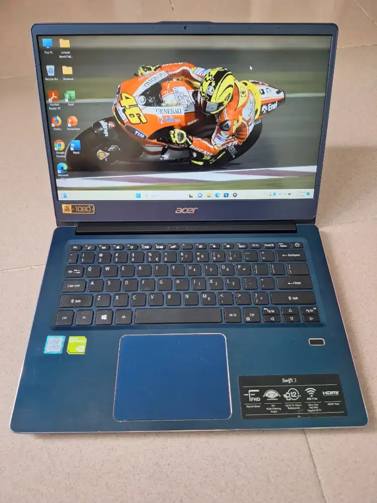 Bismillah dijual laptop acer swift3 slim core i7gen8 baterai 3-4jam