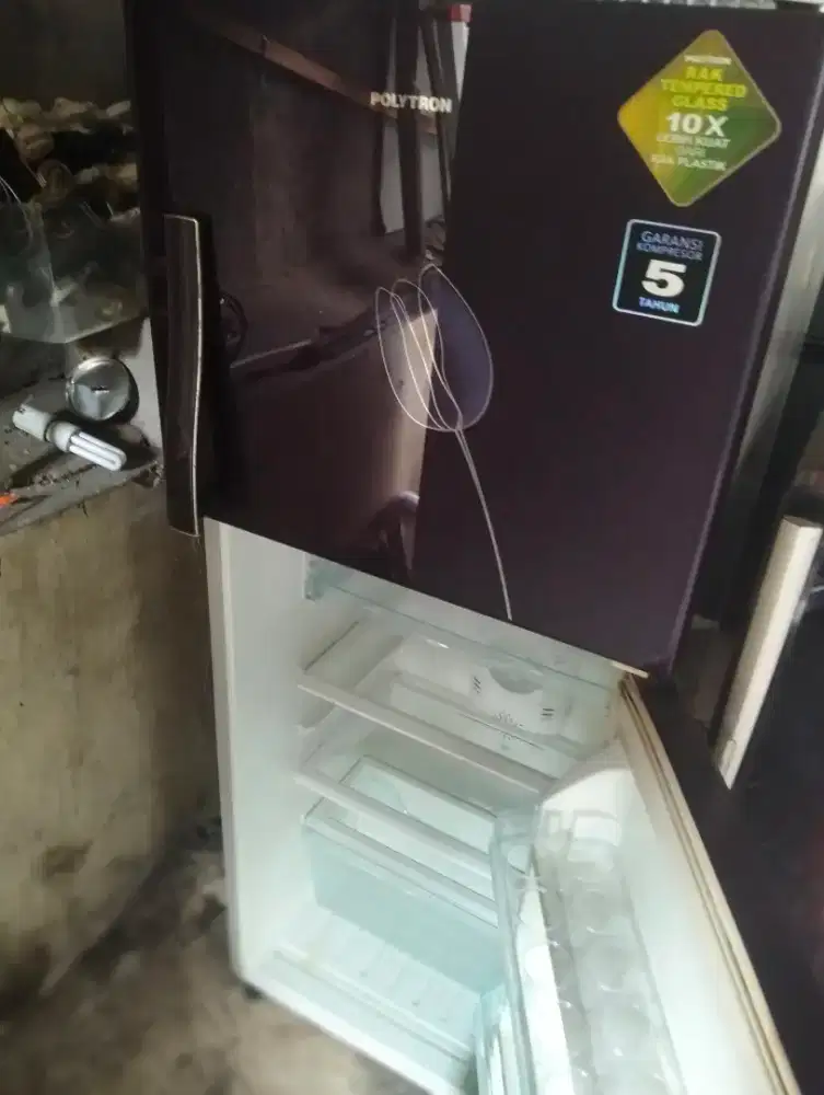 Jual bu kulkas 2 pintu normal merk POLYTRON BALEZZA