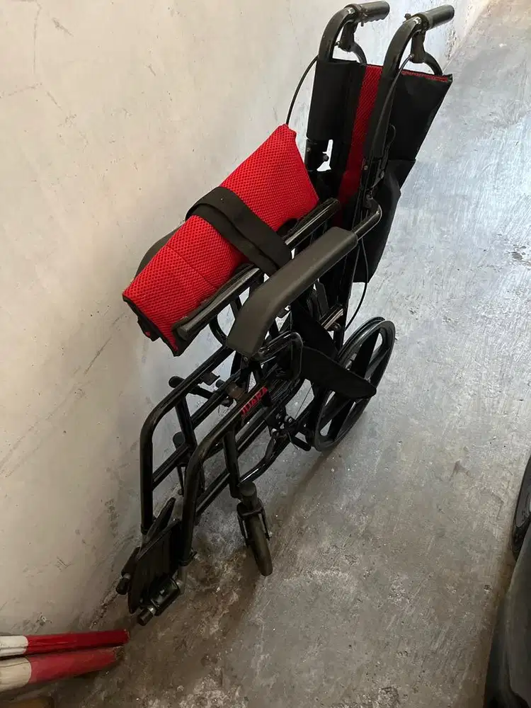 kursi roda bekas