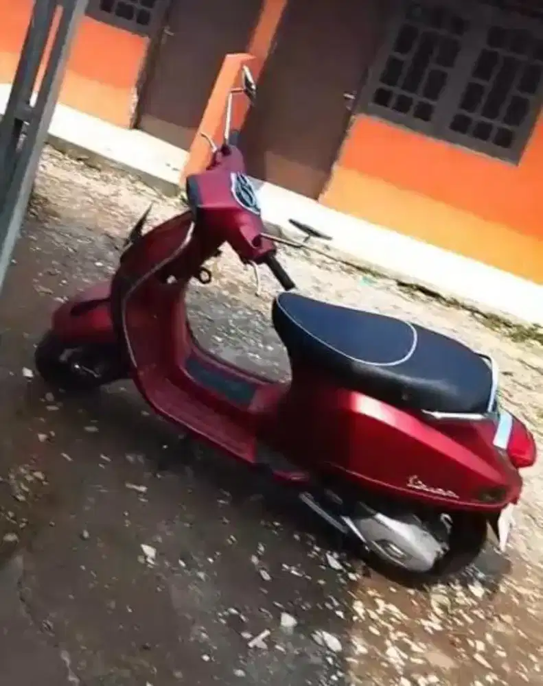 Vespa s iget 125