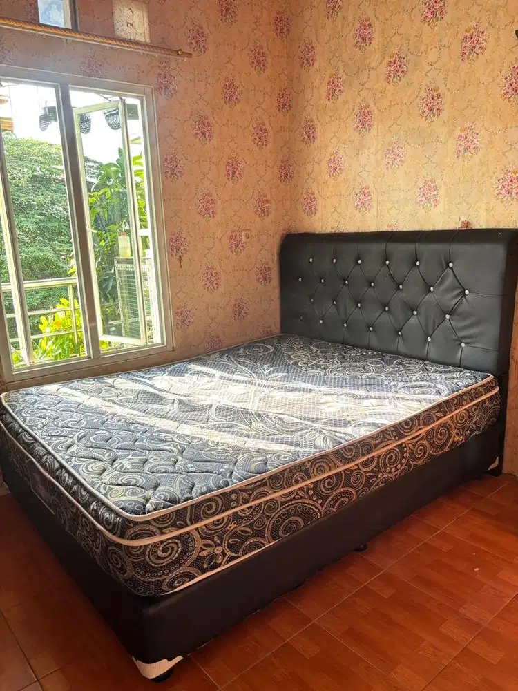 Dipan kasur ukuran 160x200