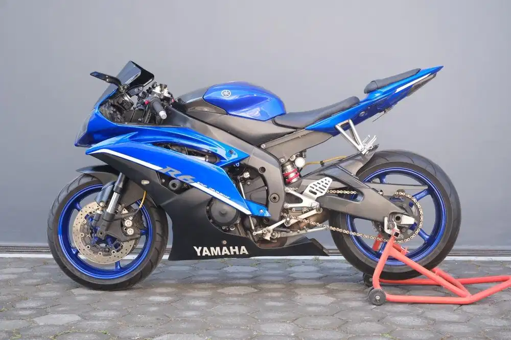 Yamaha R6 Blue Race Est 2012
