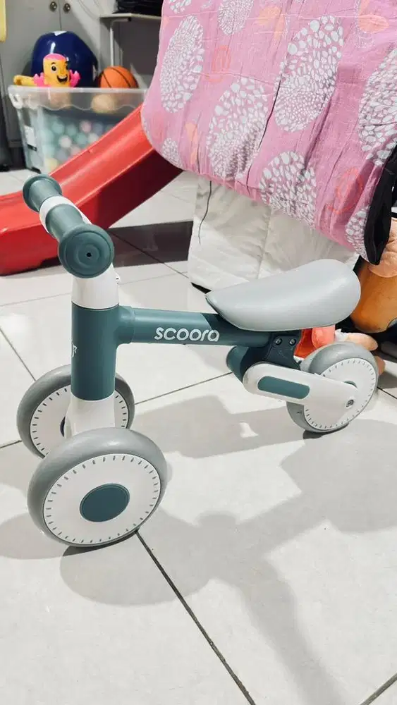 Scoora Zenos sepeda