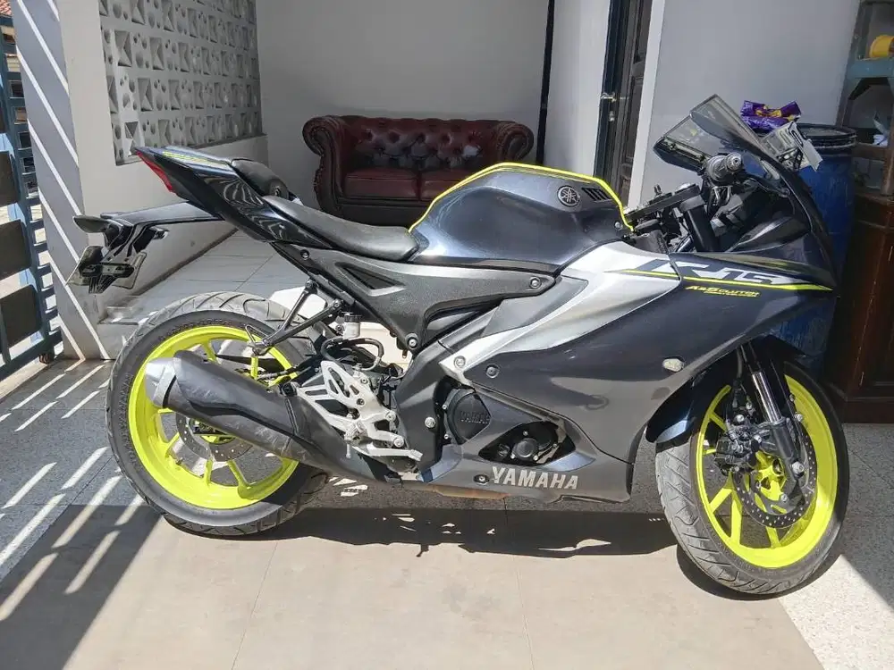 Dijual Yamaha R15 tangan pertama, sangat terawat