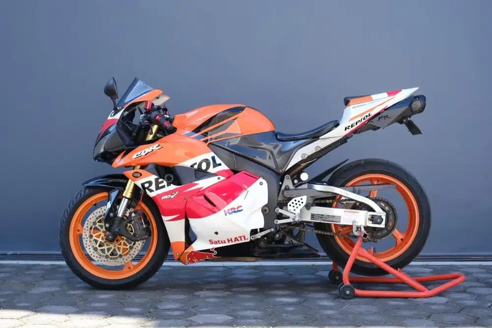 Honda CBR 600 RR Respol Livery Est 2010