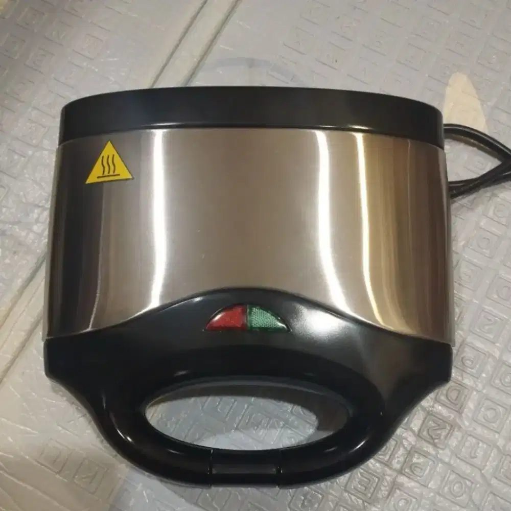 Pemanggang roti sandwich toaster Oriflame by Lock&Lock