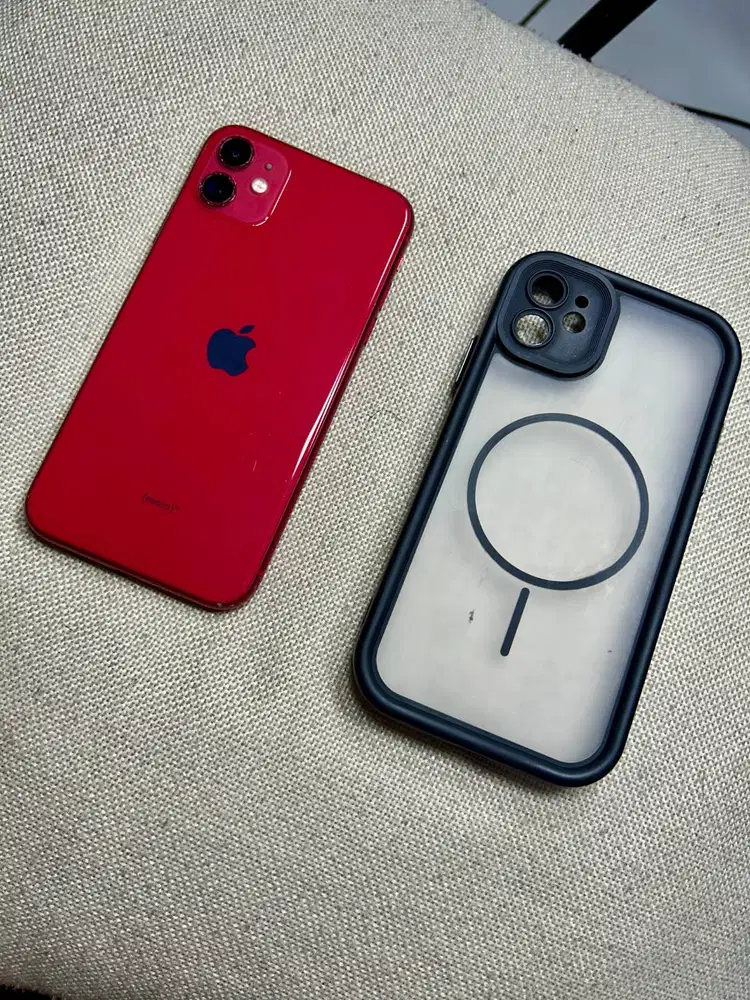 iPhone 11 Merah
